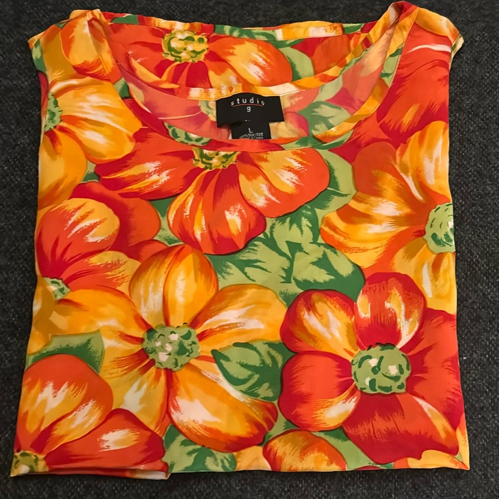 100% silk  Studio  top